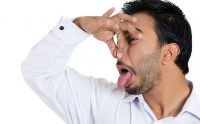 Hôi miệng gây mùi hôi khó chịu