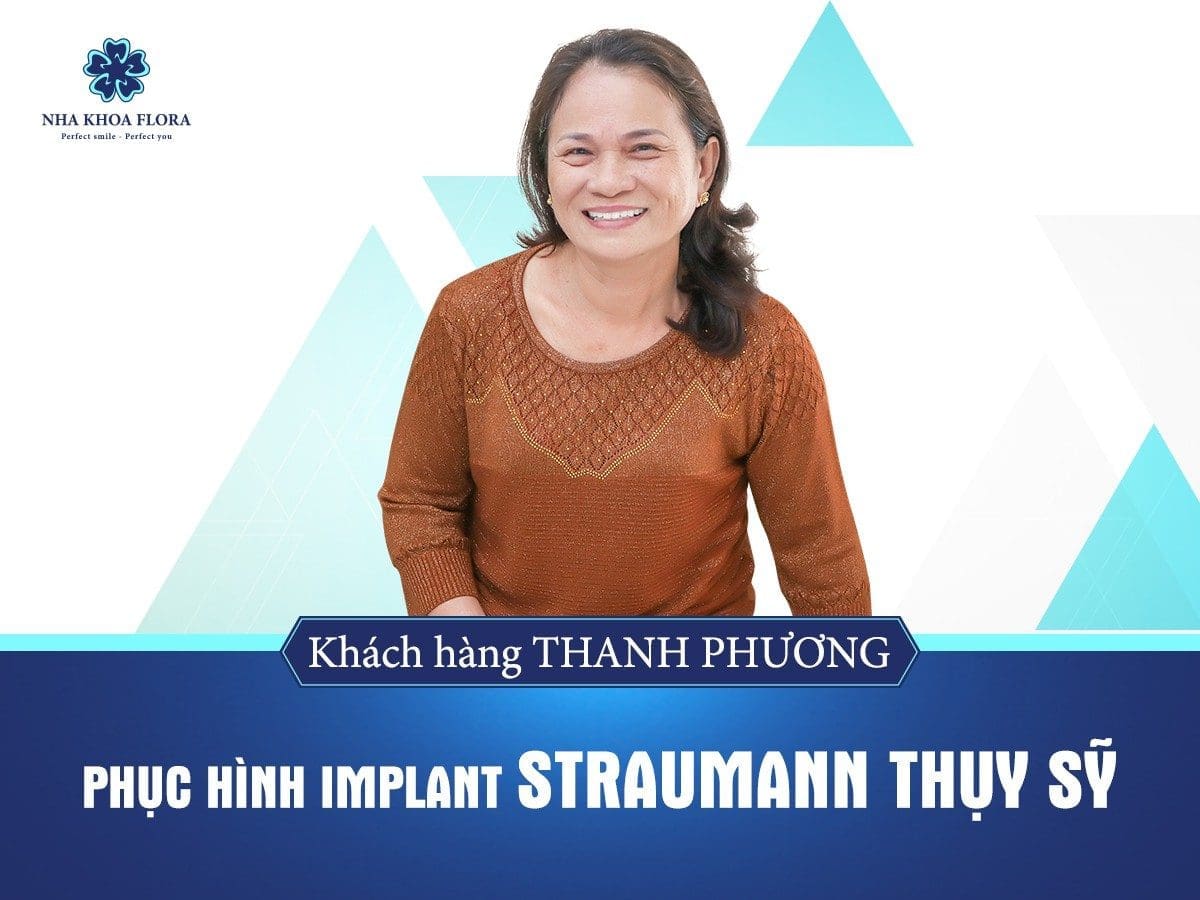 Khách hàng trồng răng tại Flora