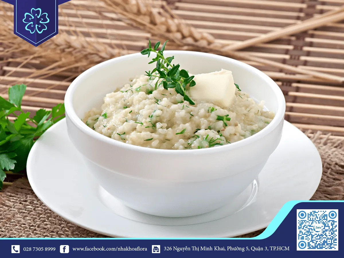 KHI BÉ MỚI NHỔ RĂNG SÂU NÊN CHO BÉ ĂN GÌ?