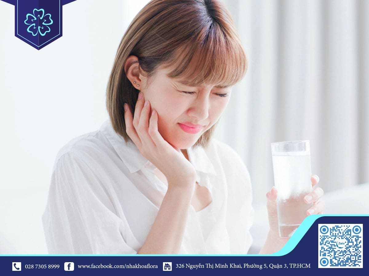 THE MANIFESTATIONS OF THE EARLY STAGES AFTER PORCELAIN TEETH